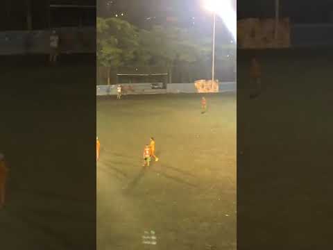 Golaço limpando goleiro no estádio do taboao