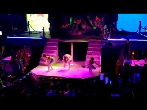 Donga Girls performance at Kizzafro 2015, Moscow, Russia