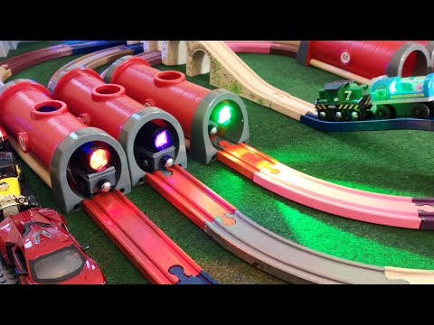 Building Glow in Dark Video For Children Brio Subway Thomas and Friends Trains, Blocks, Wooden Toys Video