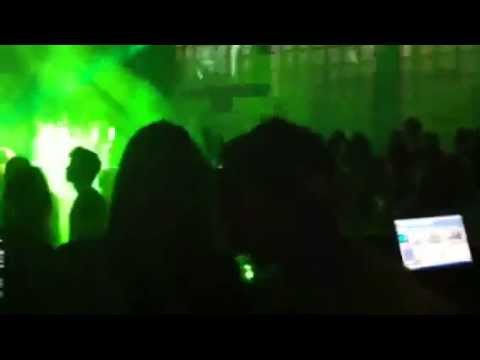 PETE THA ZOUK plays my song  "One Love"  in his set at Vespas Club Madeira.