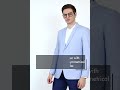 Men single breasted blazer with 3 pockets, 2 side vents, symmetrical hemline and notched collar.