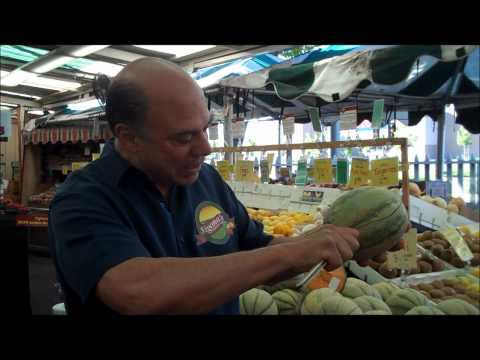 How to select in-season Tuscan melons