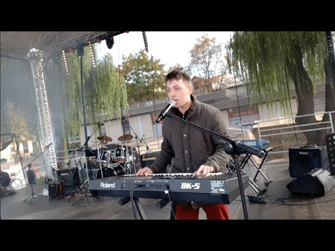 DisKoliber  – Gdzie jest dziewczyna  ta...  ( Festiwal Jabłka Koncert Grójec  1-10-2022)