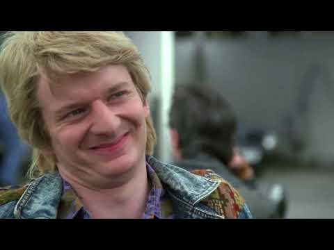 Klausi pisst in seine eigenen Stiefel | Manta, Manta (1991) (HD) (Clip)