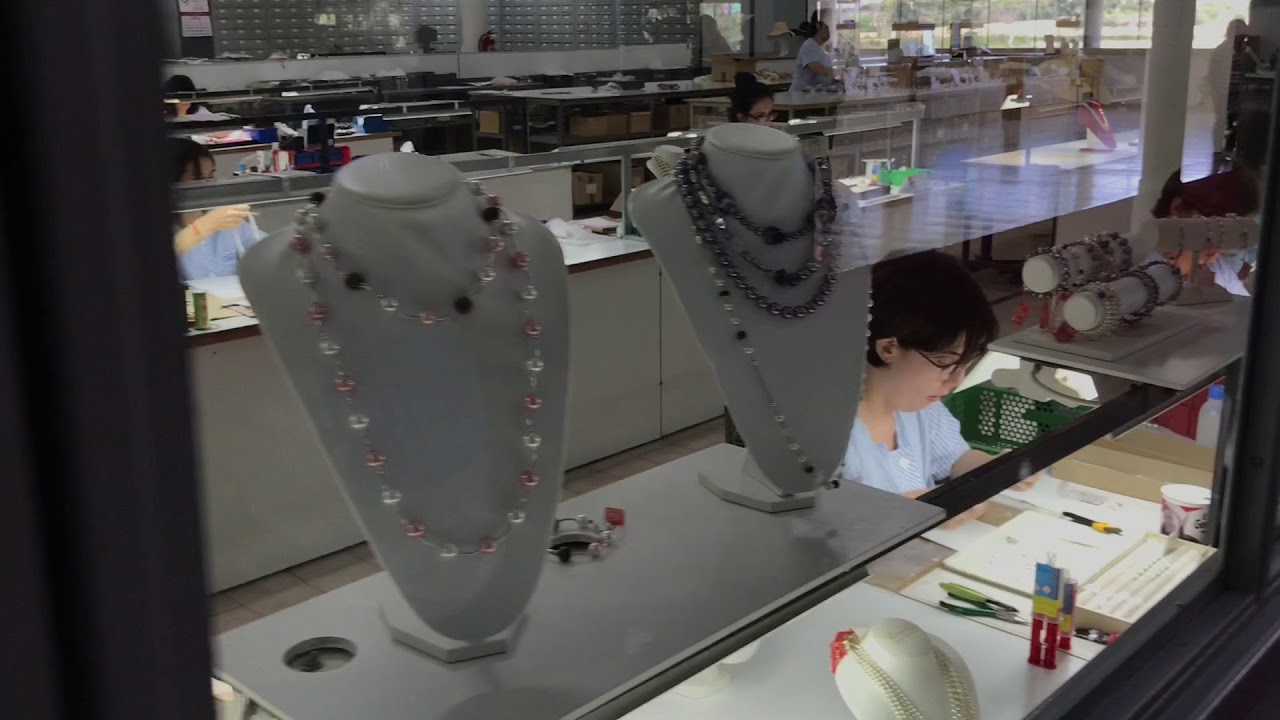 Watch Now Fabbrica perle Palma di Maiorca 10 luglio 2018 Fabbrica perle Palma di Maiorca 10 luglio 2018