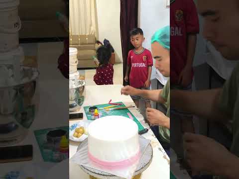Untung bukan kue dia ambil🤩 #funny #tipeketawa #shopeevidio #cake #comedy