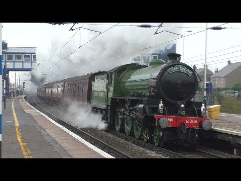 B1 61306 to the North on the "Steam Dreams Excursion" - 17/11/2019