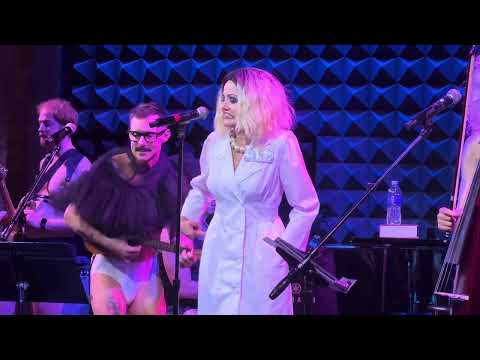 The Skivvies and Alison Fraser - Eddie’s Teddy Bear