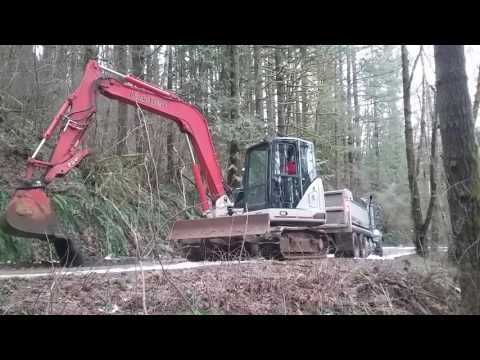 Excavator To The Rescue- Link Belt 80x Saves The Day
