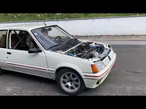 Peugeot 205 GTI GRA Idle and Accelerating SOUND