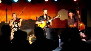 Hot Club of Cowtown - She's Killing Me