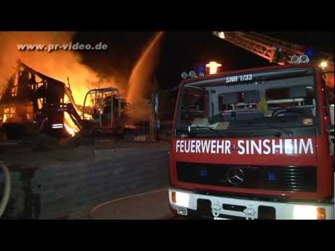 09.09.2012 - Sinsheim-Eschelbach - Vollbrand einer Scheune - Wohnhäuser in Gefahr