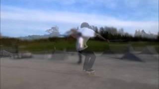 preview picture of video '2011/10/9 名寄 サンピラーパーク F/S 180 kick flip takaaki ido part2'