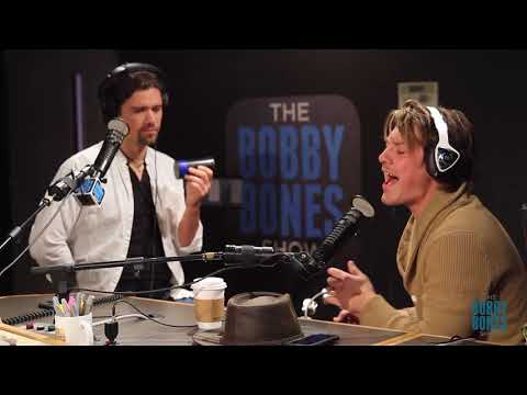 Hanson Performs "Penny & Me" Live on the Bobby Bones Show