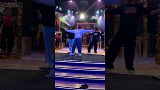 Download lagu Delighted to watch #srk doing signature step from Le Gayi Le Gayi song #shortsvideo #viral mp3 Download lagu Delighted to watch #srk doing signature step from Le Gayi Le Gayi song #shortsvideo #viral mp3