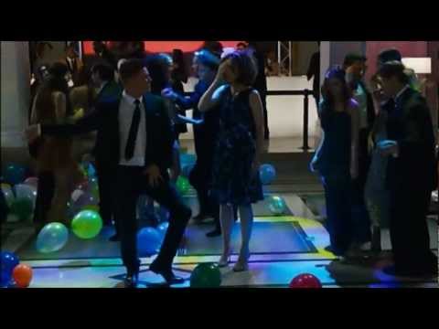 New Year's Eve : (Dance Party Scene) 
