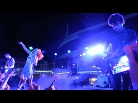 PARAHOY!: Paramore - Playing God Live 3/9/14