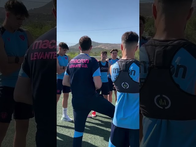 Vídeo relacionado con Safta Mochila juvenil Levante U.D. Oficial 330x150x420mm