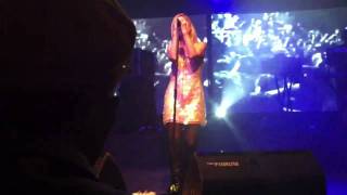 Saint Etienne - DJ (Live At HMV Forum, 18th Dec 2010) Brand New Song!