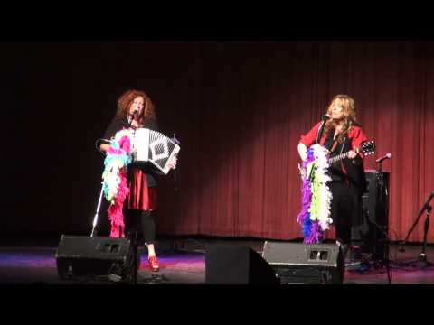 THE CHICKADEES Konni Horne Kim Fontaine BORN THIS WAY Lady Gaga DUO Broadway Theatre 2013