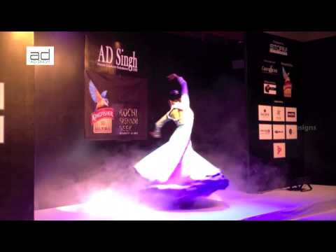 revathi acharyya dance performance in kochi fashion week 