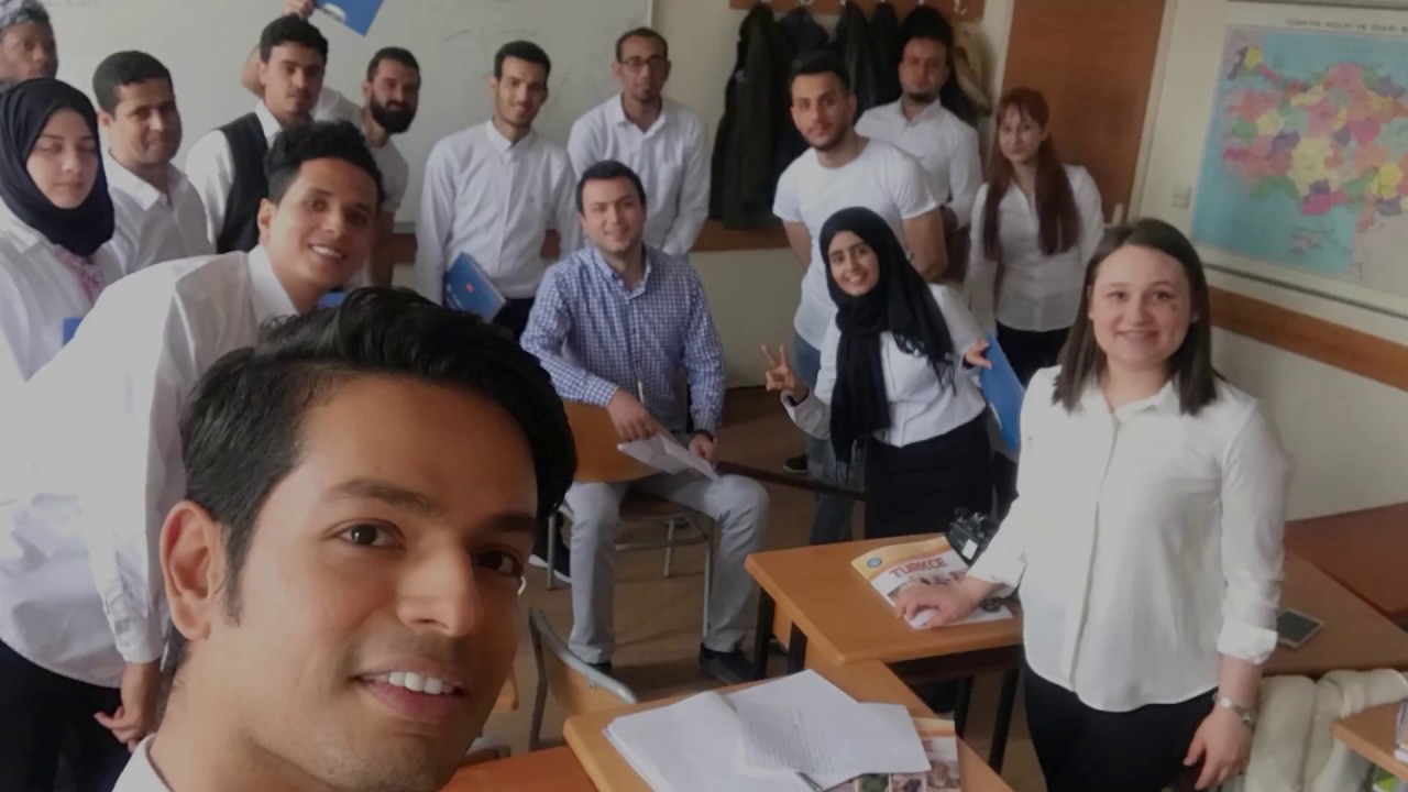 Yabancı Öğrencilerden Uzun İnce Bir Yoldayım