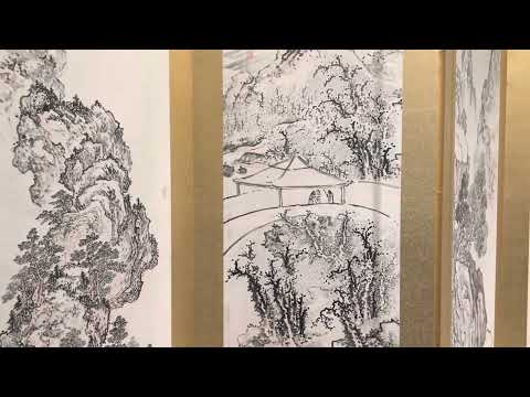 Sussurre no museu de arte asiática, apreciando pinturas chinesas