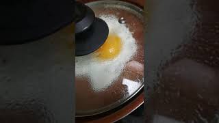 How to cook easy over eggs without flipping