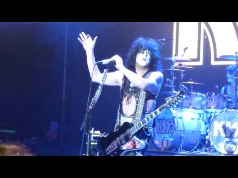 KISS KRUISE II - Indoor Show 2 - 2012 - Multicam Trailer