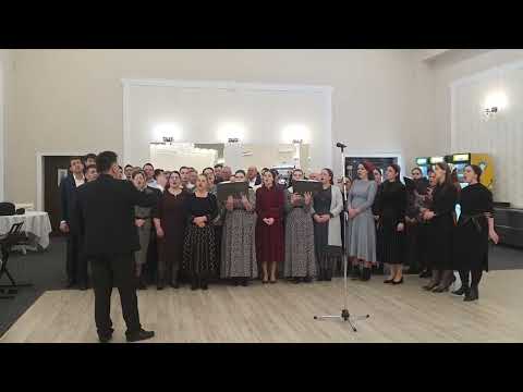 Familia Mandici - O chemare vine din intunecimi