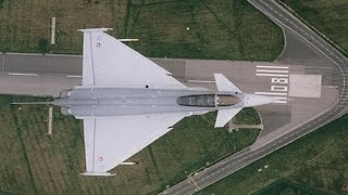 preview picture of video 'RAF Hawks & Bae's Typhoon@Warton Aerodrome Full Runway Take-off'