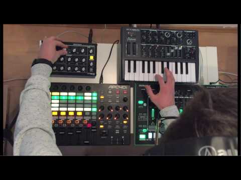 Dan Grassler feat. KnowKontrol - Going Back (LIVE Version)