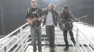 3 Man Jam plays a bit of the It Bites-song, Still too young to remember