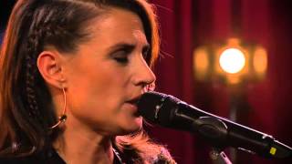 Jill Johnson - Go Rest High On That Mountain (Vince Gill)