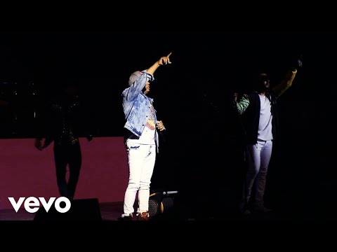 Merenglass - Chamaquita Loca (En Vivo Desde el Metropólitan) ft. Noizekid