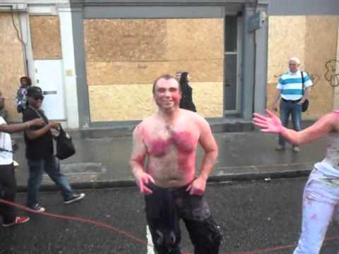 Passer By enjoying the sounds of Bachanal Mas @nottinghill Carnival  2K11