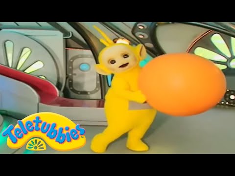 Teletubbies | Laa-Laa Plays with her Ball in the Home Dome | Official Classic Full Episode