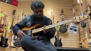 Video thumbnail for Peavey T40 Bass In-Store Demo by Prog Rock Jock