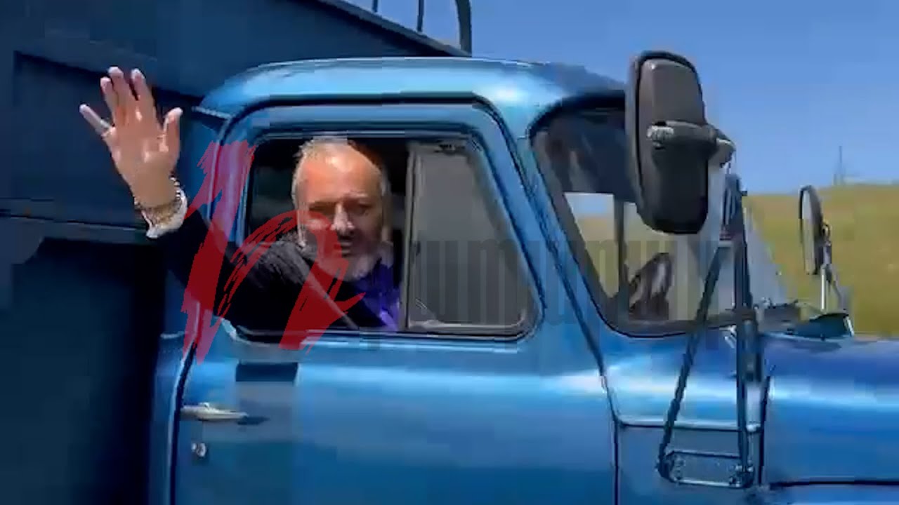 Բագրատ Սրբազանը «Զիլ»-ով սլացավ Սիսիան