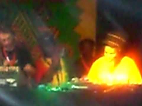 entebbe sound, north London rasta chanters at reggae geel part 1