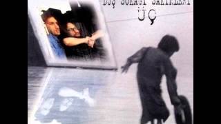 Biliyorum Hayat Yeniler Kendini Music Video