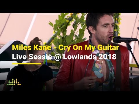 Miles Kane - Cry On My Guitar | Live Sessie @ Lowlands 2018
