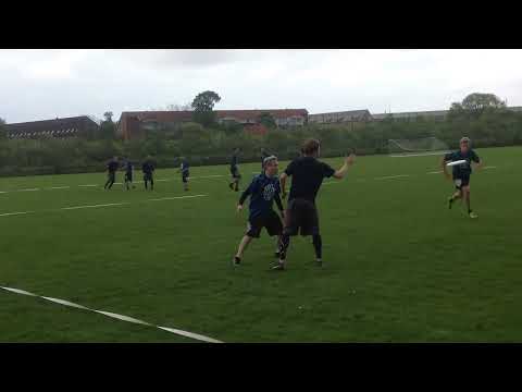 Spinners vs Hucks  - universe point - 1. DM-runde øst 2014