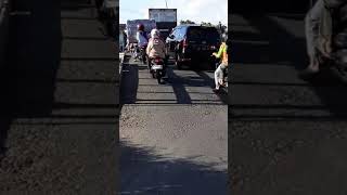 Download lagu Bawa Kasur Pakai Motor....Wow...Hati-Hati Bro mp3