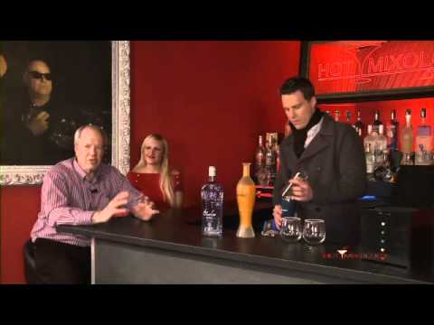 FIREY MANGO MARTINI COCKTAIL on HOTMIXOLOGY