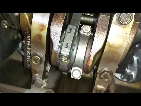 Dodge 5.7 Hemi Rebuild -- New Pistons Installed and Rod Bearing Torqued
