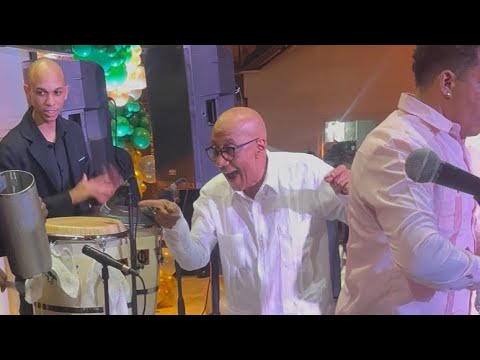Dionis Fernández - Popurrí de Éxitos Fiesta  Club arroyo Hondo 