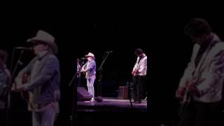 Dwight Yoakam - "Love's Gonna Live Here" - 05/06/17 - House of Blues - Boston, MA