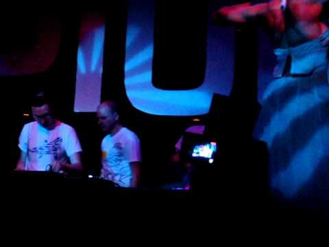 Above & Beyond live @ Opium Mar - Part 2 : Oceanlab vs. Gareth Emery - On a Metropolis Day