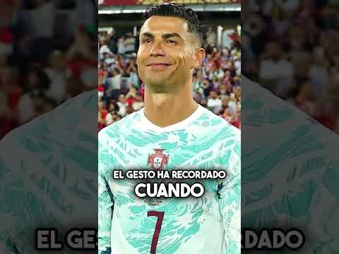 Mbappé repite el gesto de Cristiano Ronaldo y retira botella de Gatorade en rueda de prensa ⚽️🤔